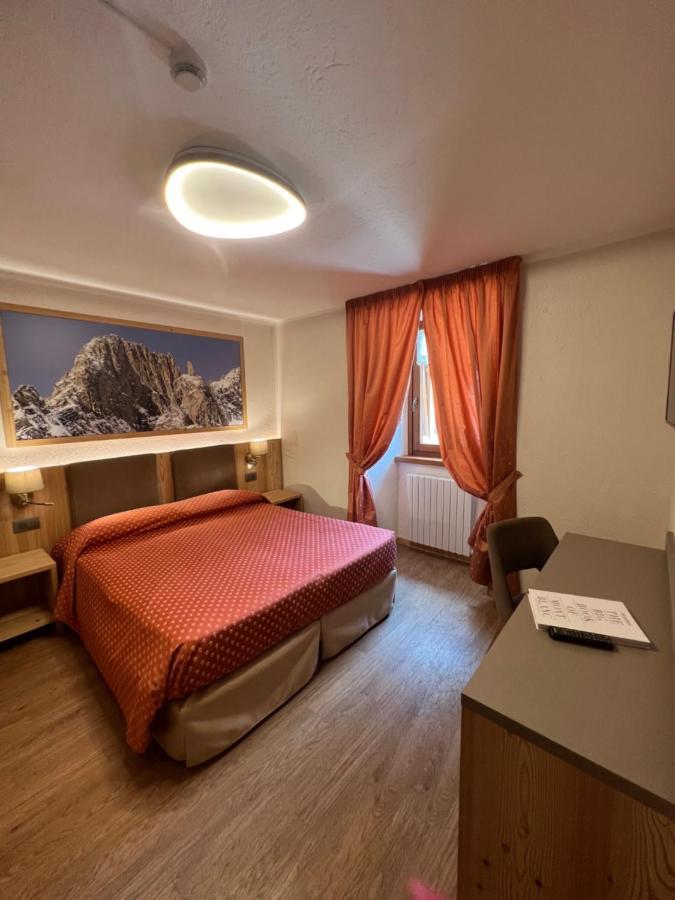 Hotel Des Glaciers Courmayeur Exterior foto