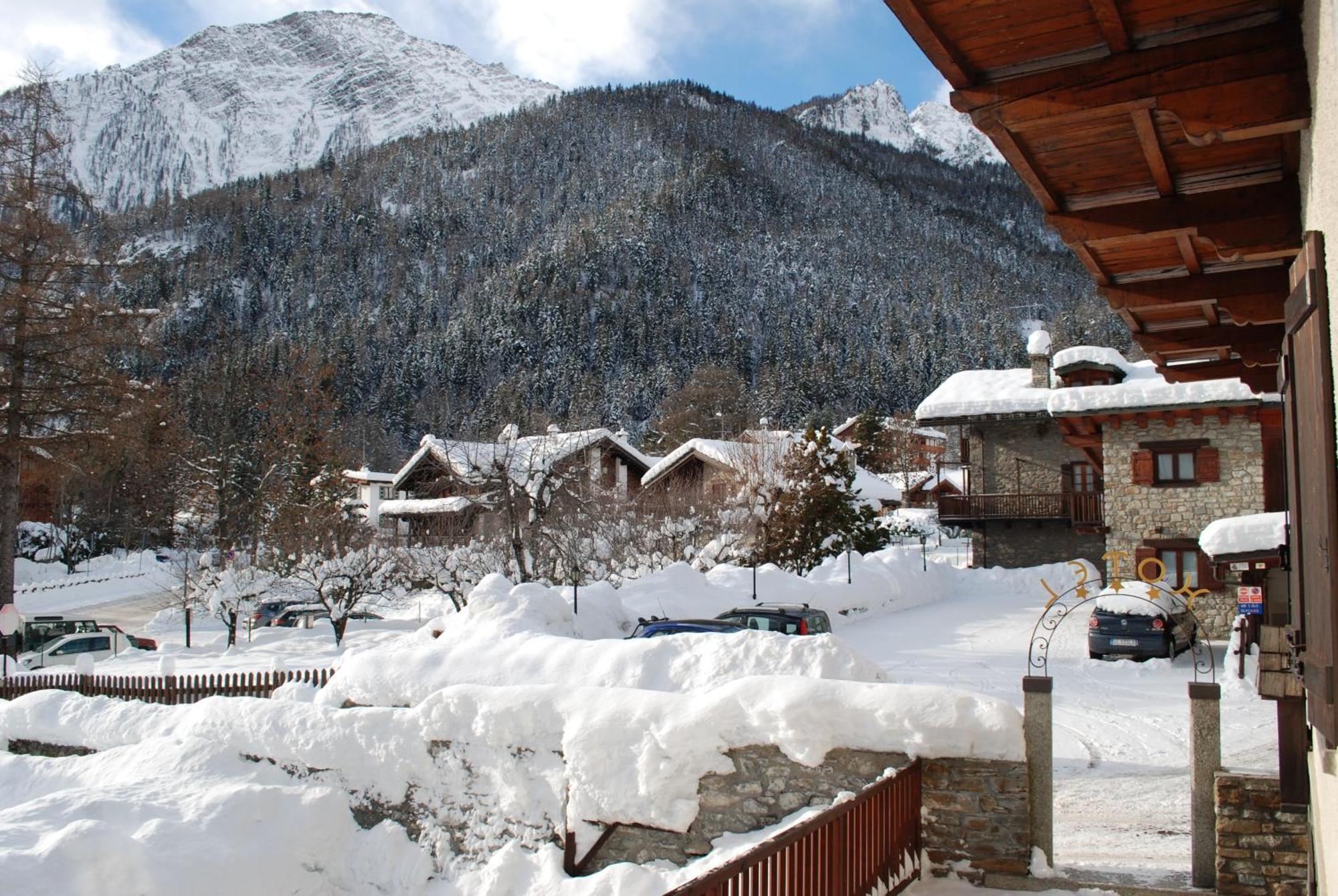 Hotel Des Glaciers Courmayeur Exterior foto