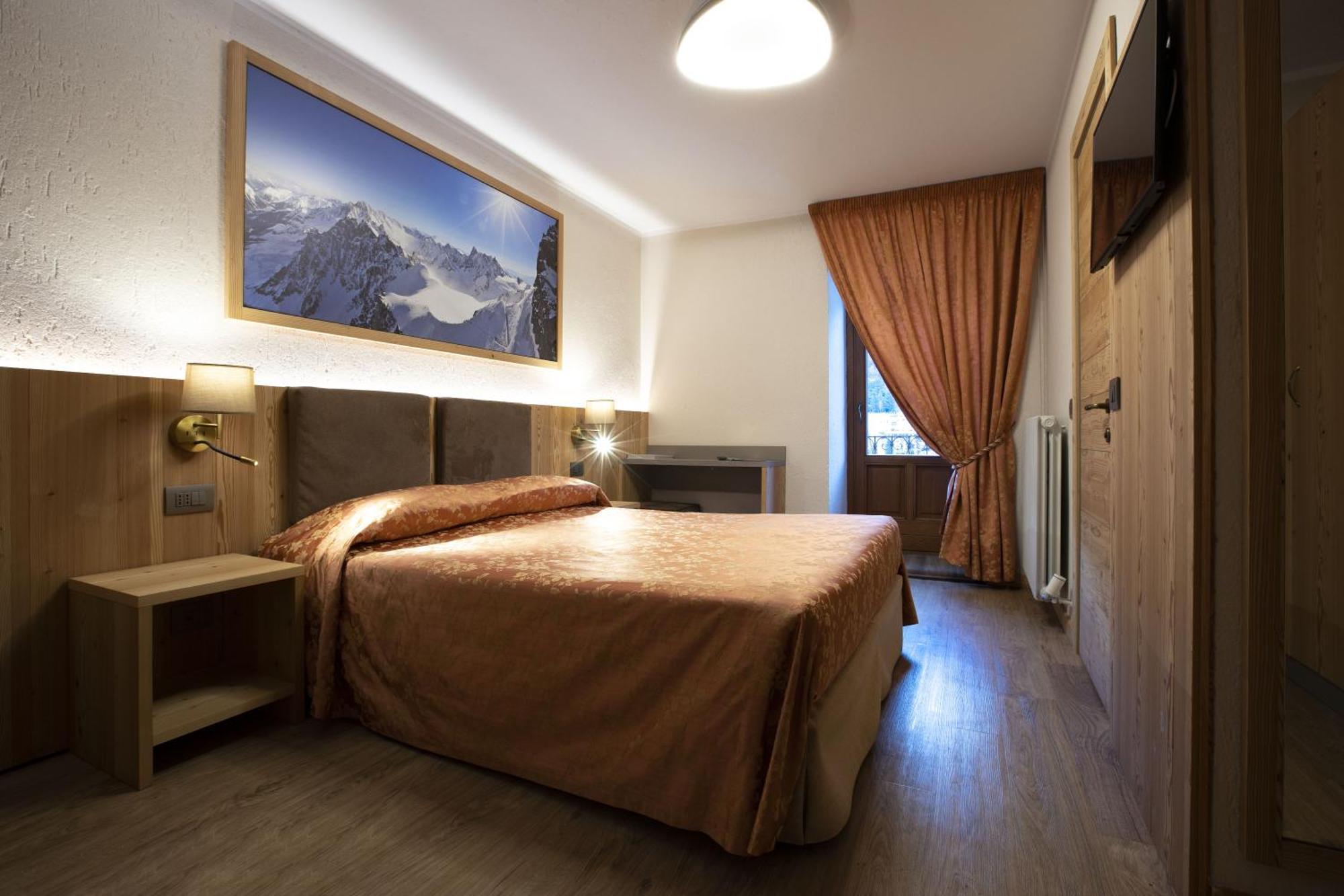 Hotel Des Glaciers Courmayeur Exterior foto