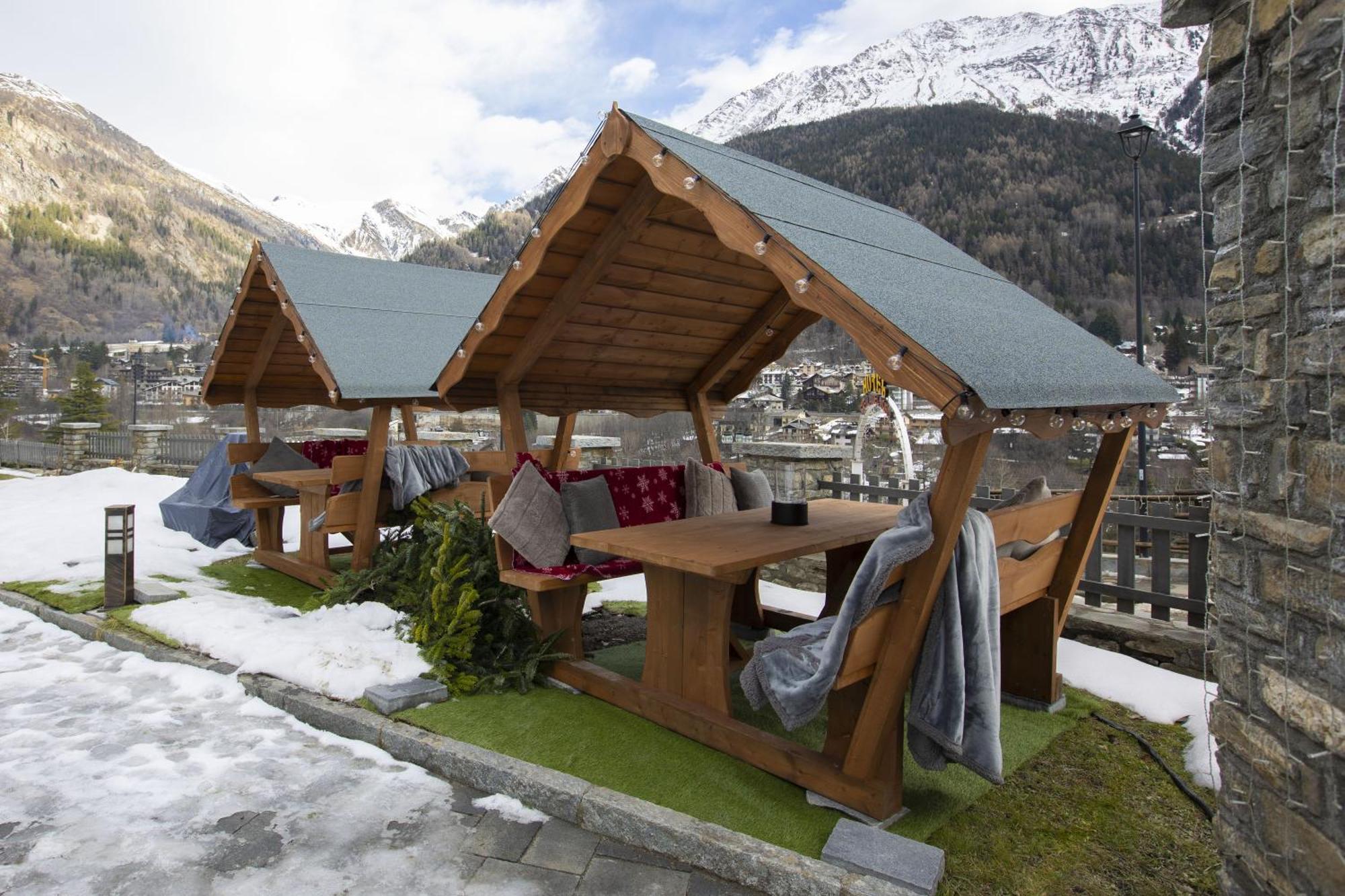 Hotel Des Glaciers Courmayeur Exterior foto