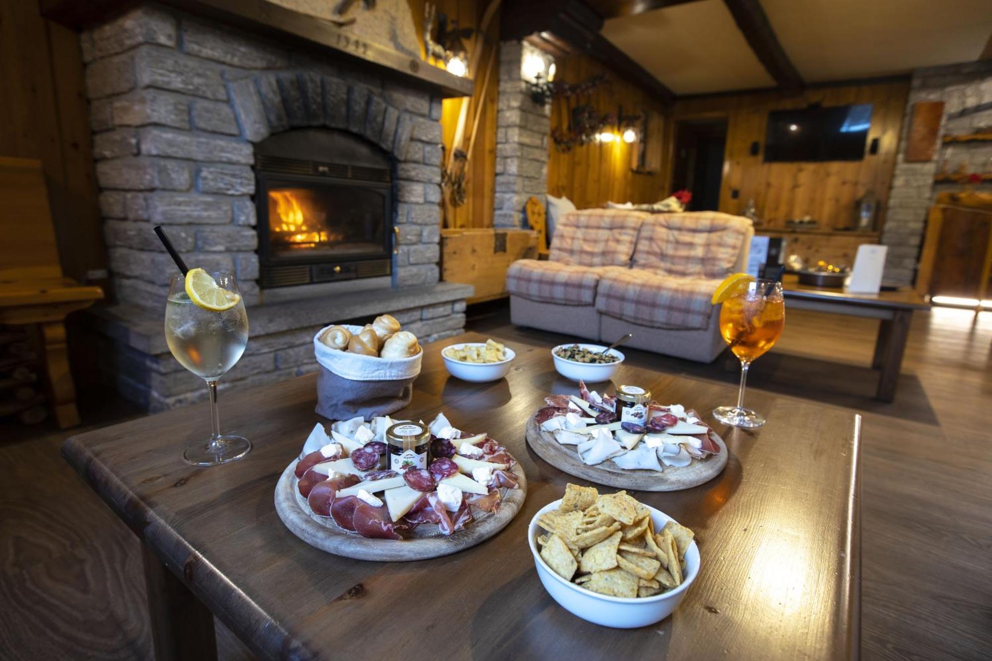 Hotel Des Glaciers Courmayeur Exterior foto